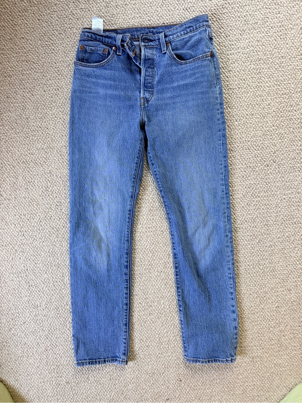 Levi's 501 jeans- straight fit